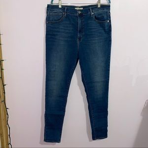 Levi’s Mile High Super Skinny Jean